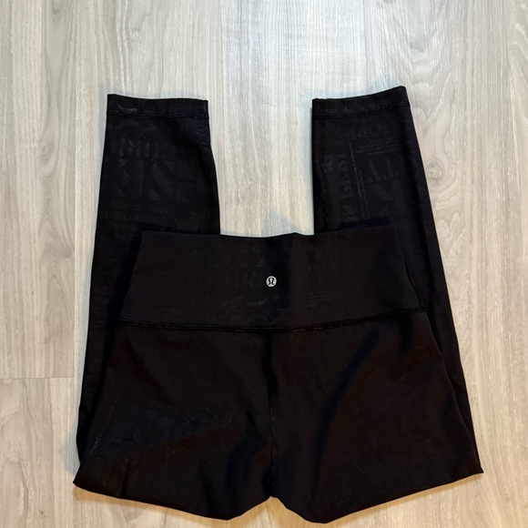 Rare Lululemon Wunder Under High-Rise Crop 23” 20YR Manifesto Foil Black Size 8 - Picture 7 of 9